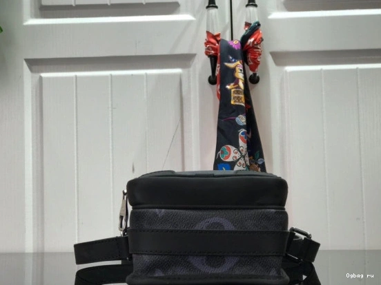 LOUIS NANO VUITTON AMAZON MESSENGER 0823